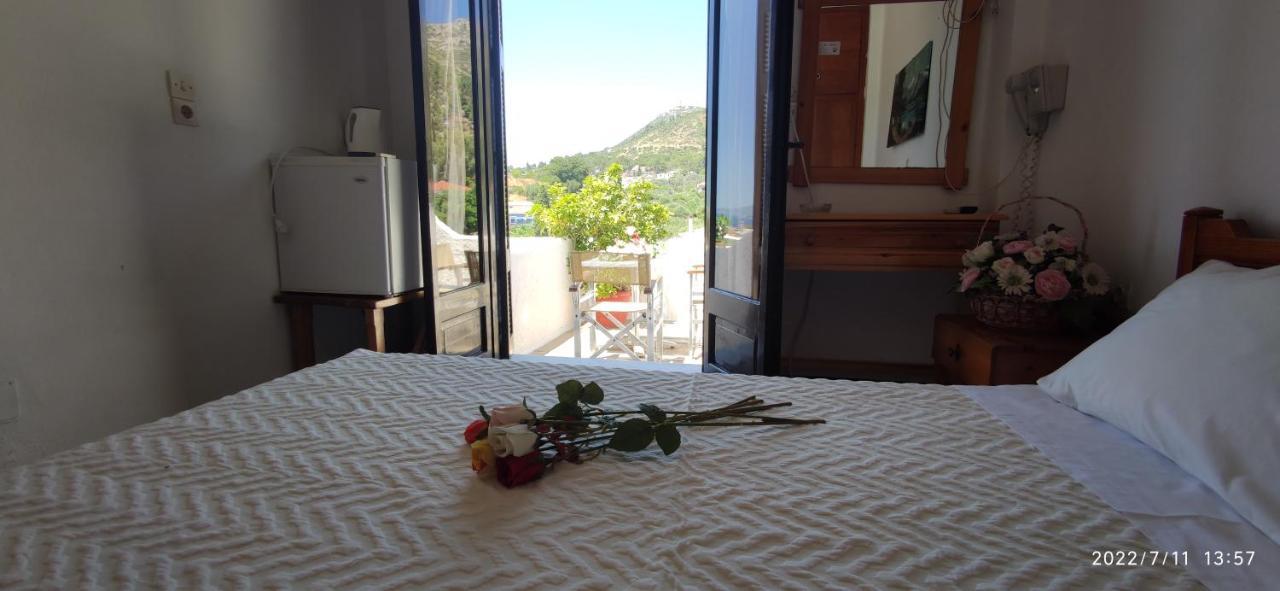 Odysseas Hotel Samos Exteriör bild