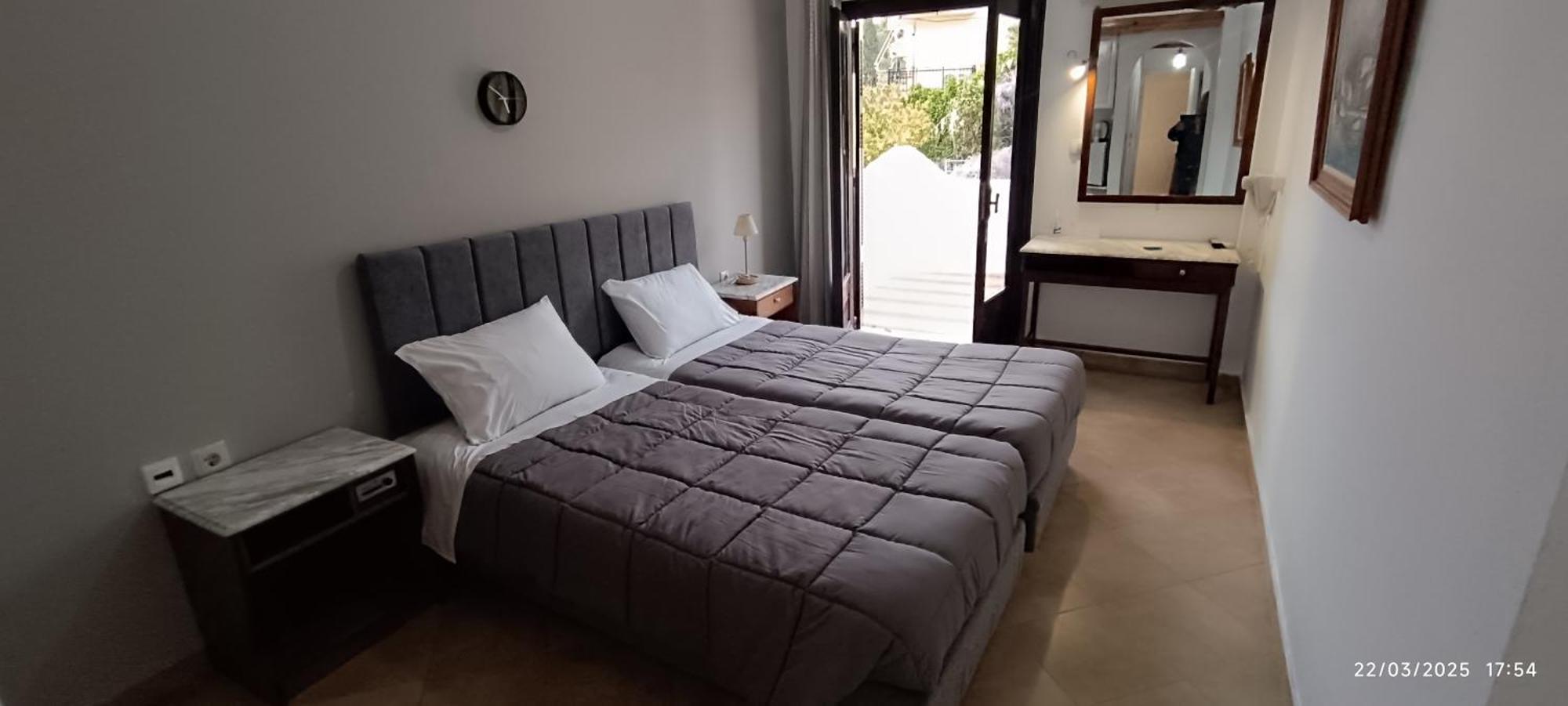 Odysseas Hotel Samos Exteriör bild